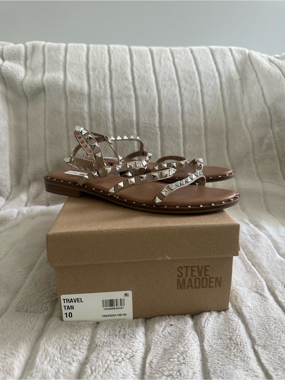 Steve Madden Tan Studded Strappy Ankle Flat Sandals